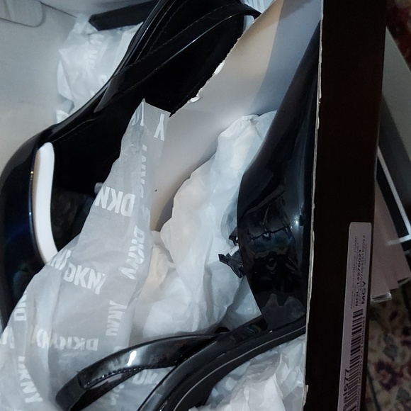 Dkny Women's Macia Slingback Pumps - Picture 7 of 7